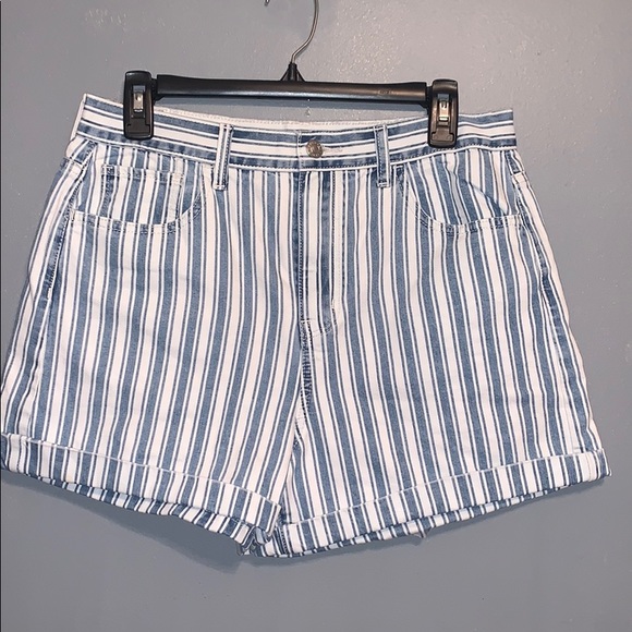 American Eagle Outfitters Pants - american eagle shorts